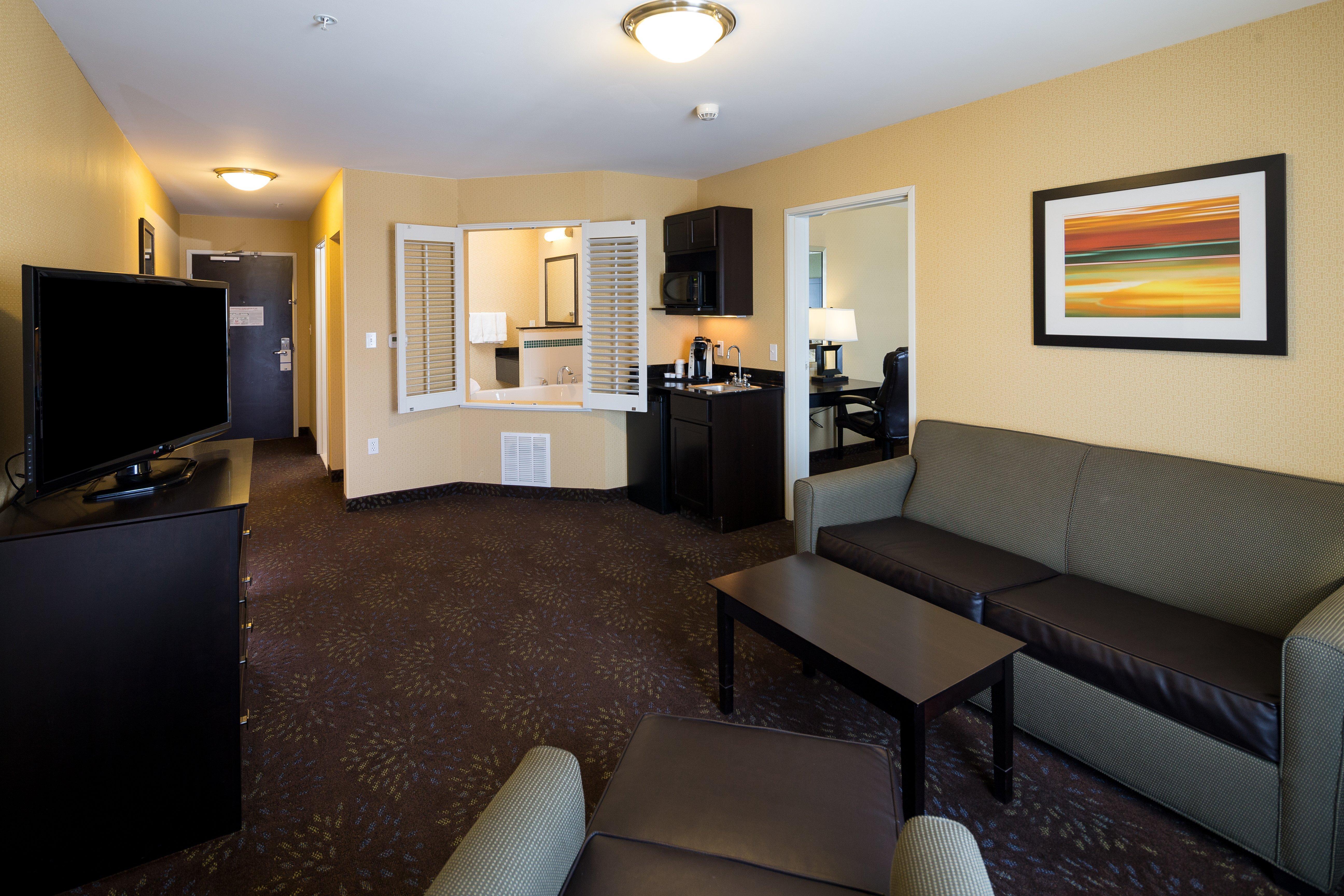 Holiday Inn Express And Suites Detroit North-Troy By Ihg Eksteriør bilde